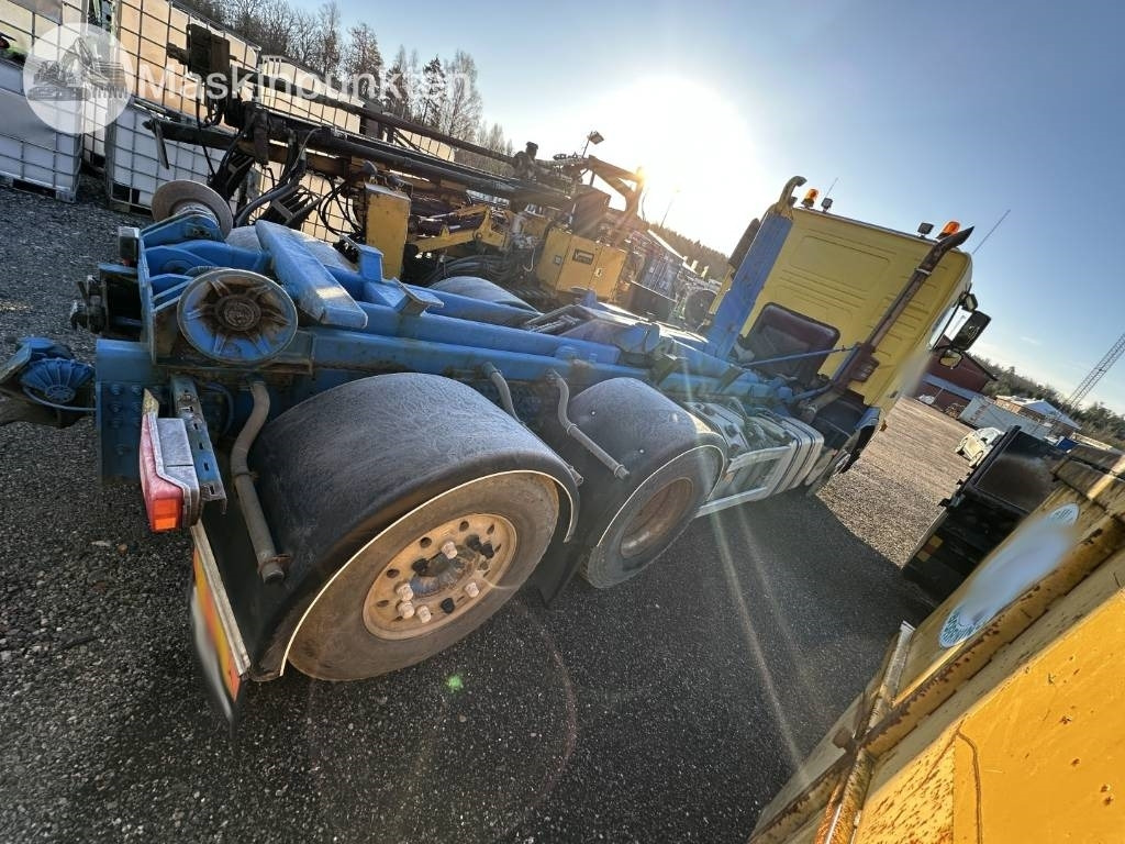 Volvo FH 12 - Hook lift truck: picture 4 Volvo FH 12 - Hook lift truck: picture 4