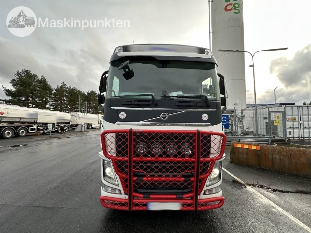 Volvo FH 500 - Box truck: picture 2 Volvo FH 500 - Box truck: picture 2