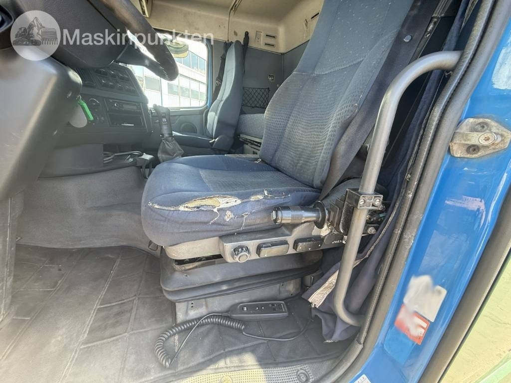 Hook lift truck Volvo FH 520: picture 12