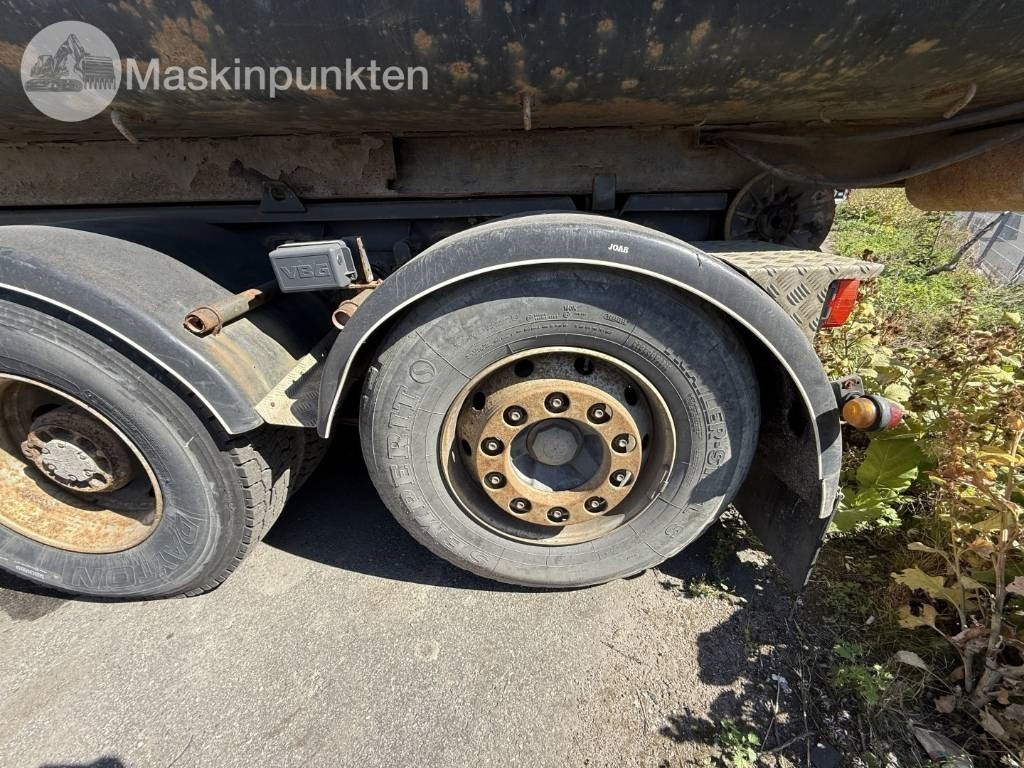 Hook lift truck Volvo FH 520: picture 28