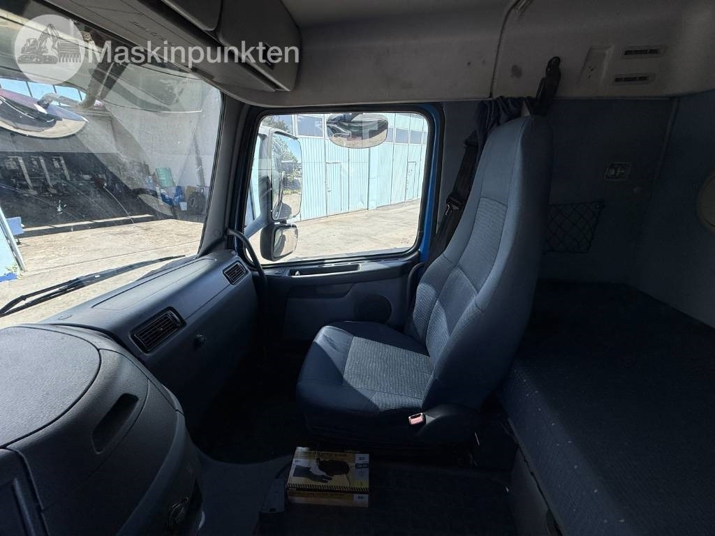 Hook lift truck Volvo FH 520: picture 22