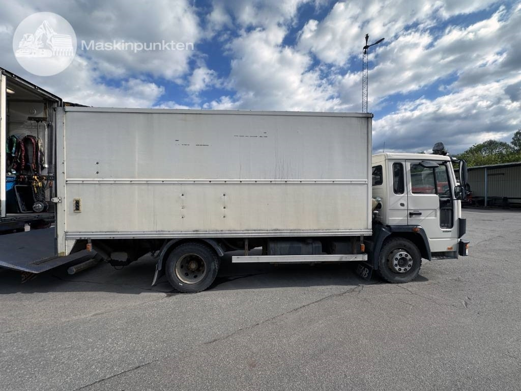 Volvo FL 610 Verkstadsinredd  - Box truck: picture 4 Volvo FL 610 Verkstadsinredd  - Box truck: picture 4