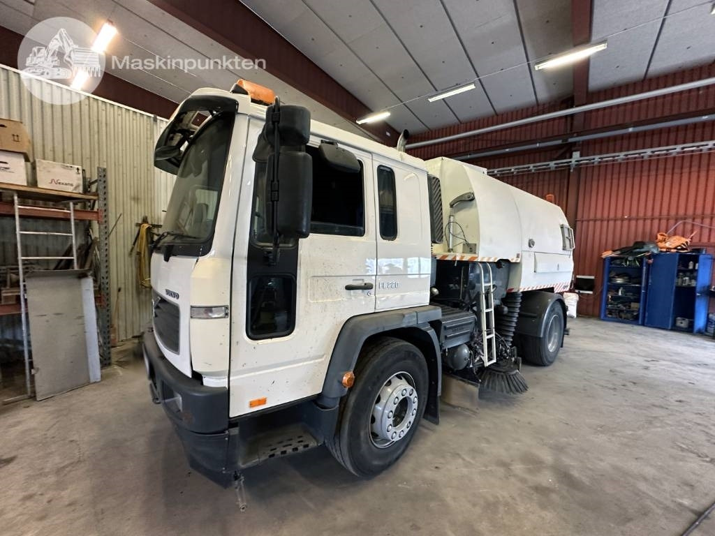 Volvo FL 618 - Garbage truck: picture 2 Volvo FL 618 - Garbage truck: picture 2