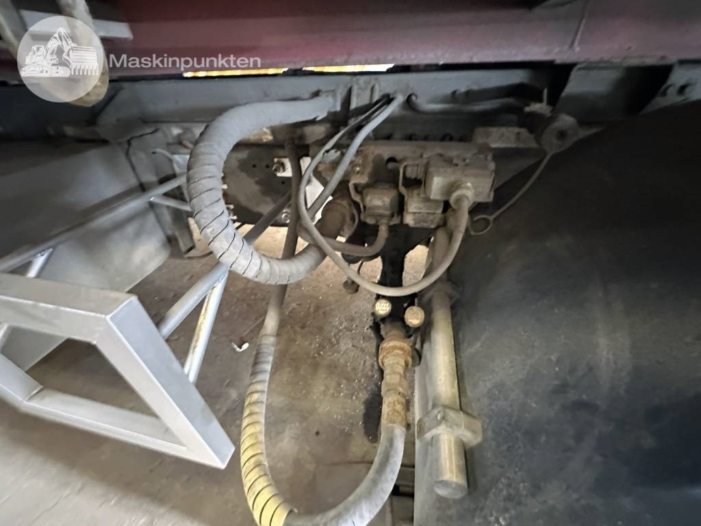 Container transporter/ Swap body truck Volvo FM 460 LAXO TMA: picture 42