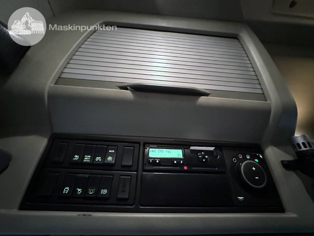 Container transporter/ Swap body truck Volvo FM 460 LAXO TMA: picture 36