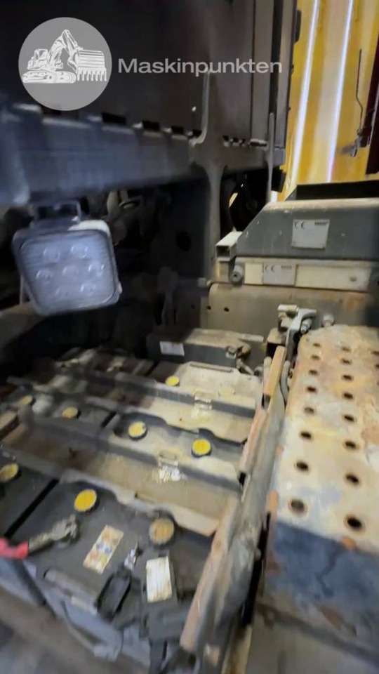 Container transporter/ Swap body truck Volvo FM 460 LAXO TMA: picture 38