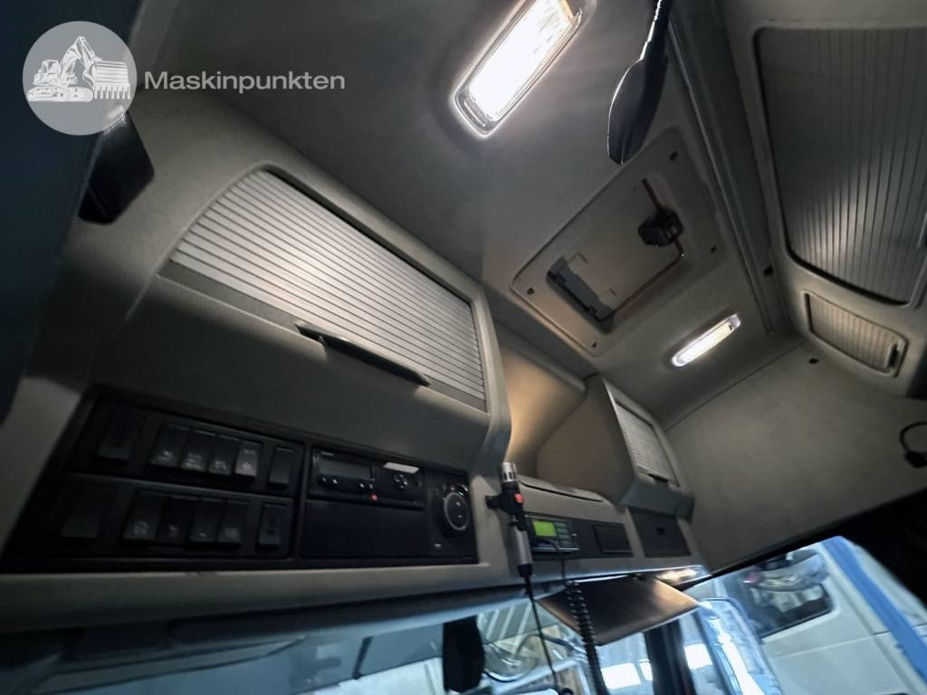 Container transporter/ Swap body truck Volvo FM 460 LAXO TMA: picture 17