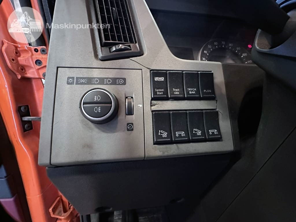 Container transporter/ Swap body truck Volvo FM 460 LAXO TMA: picture 22