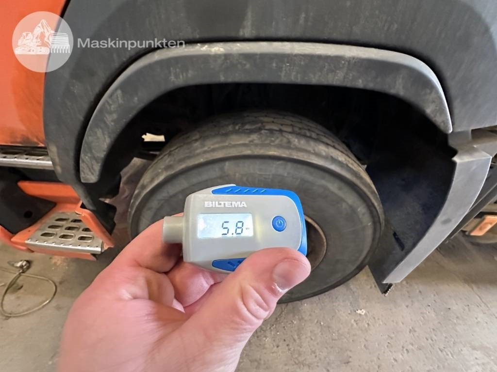 Container transporter/ Swap body truck Volvo FM 460 LAXO TMA: picture 41