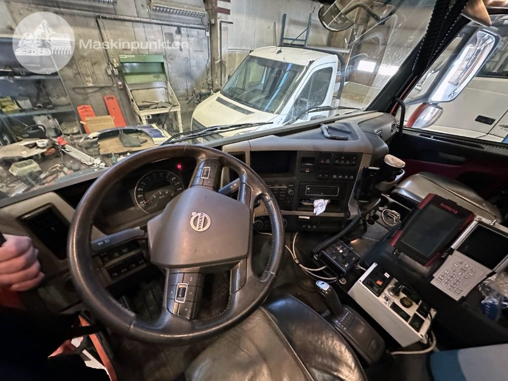 Container transporter/ Swap body truck Volvo FM 460 LAXO TMA: picture 18