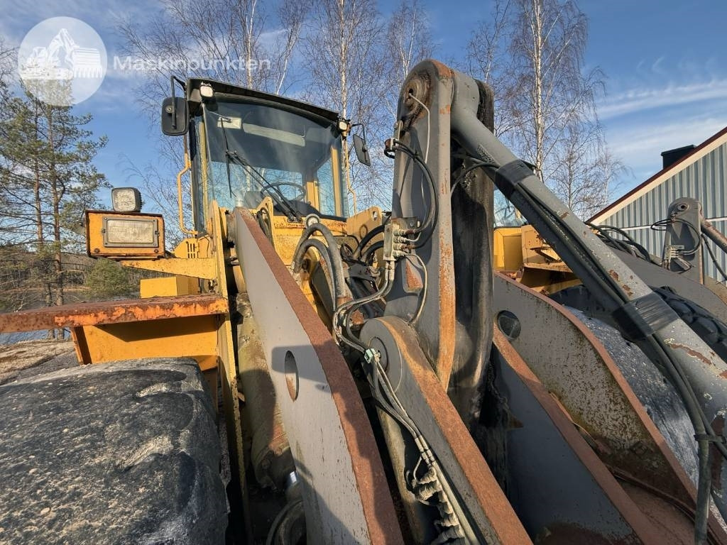 Wheel loader Volvo L 120 C: picture 36