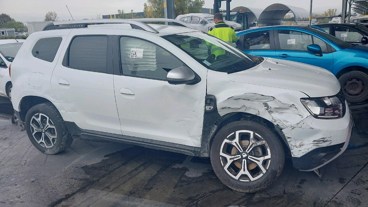 DACIA DUSTER II 1.5 BLUEDCI 115 - Car: picture 3 DACIA DUSTER II 1.5 BLUEDCI 115 - Car: picture 3