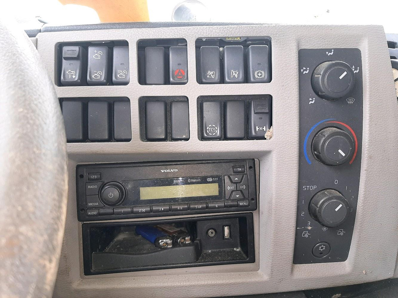 Tank truck VOLVO FL 280 CITERNE: picture 9 Tank truck VOLVO FL 280 CITERNE: picture 9