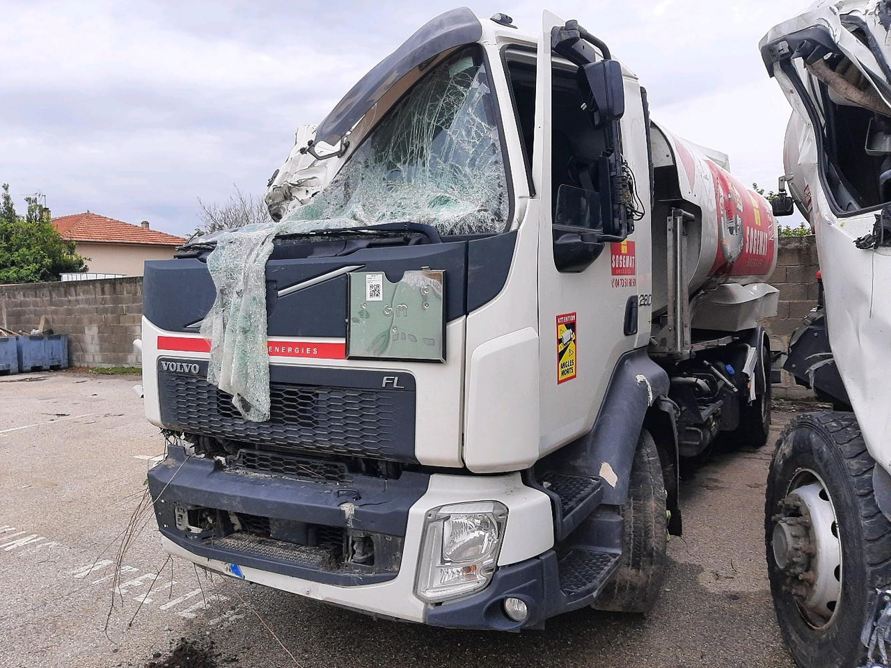 Tank truck VOLVO FL 280 CITERNE: picture 6 Tank truck VOLVO FL 280 CITERNE: picture 6