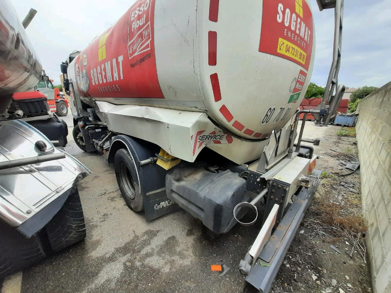 Tank truck VOLVO FL 280 CITERNE: picture 4 Tank truck VOLVO FL 280 CITERNE: picture 4