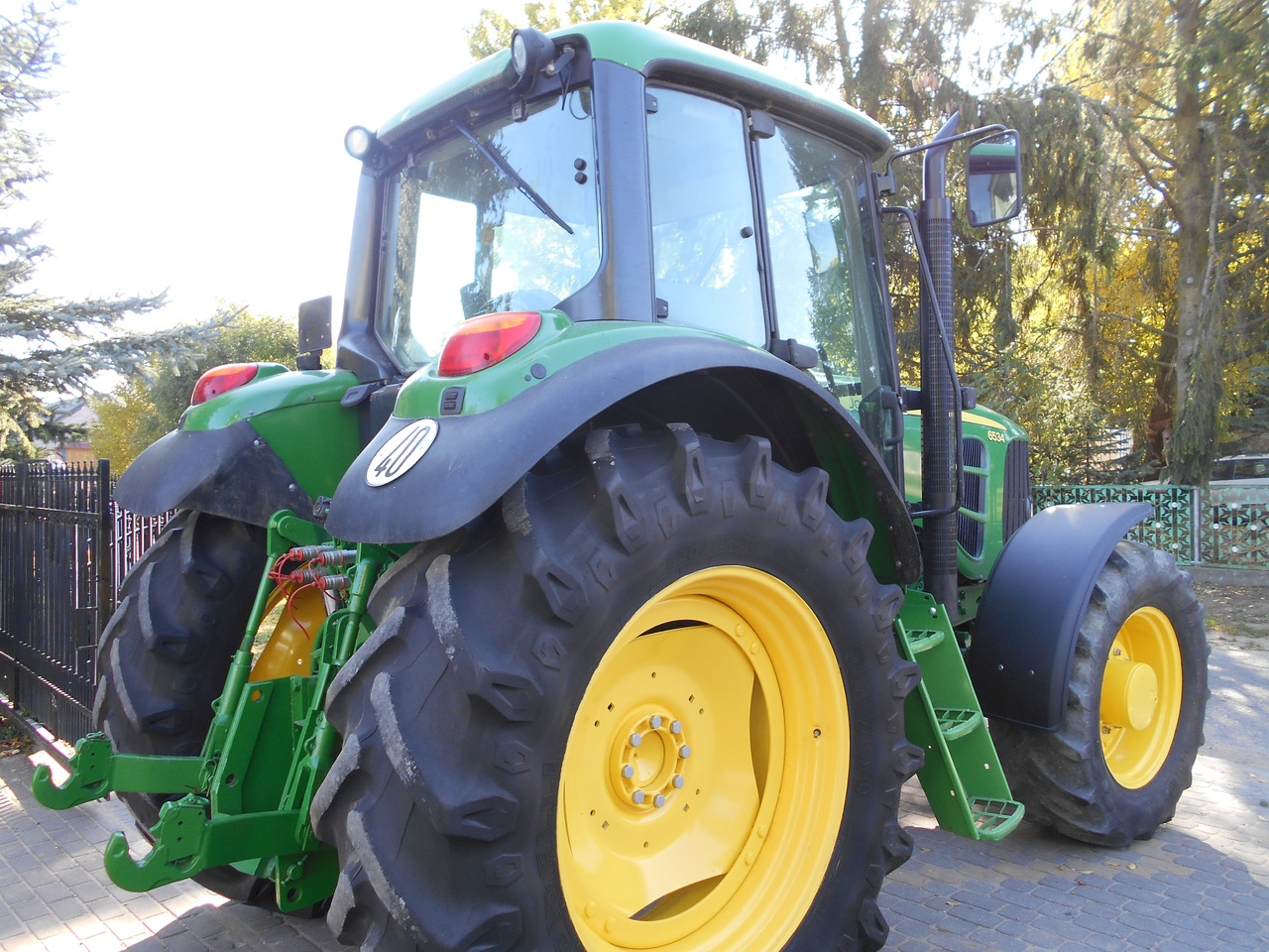 John Deer - Farm tractor: picture 4 John Deer - Farm tractor: picture 4