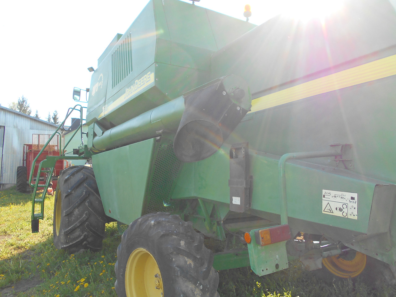 John Deere 1550 - Combine harvester: picture 5 John Deere 1550 - Combine harvester: picture 5