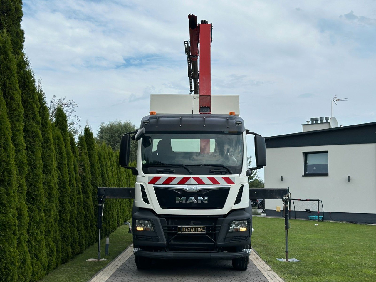MAN TGS 440 / 8x4 /CRANE HMF 1530/ TIPPER - Tipper, Crane truck: picture 2 MAN TGS 440 / 8x4 /CRANE HMF 1530/ TIPPER - Tipper, Crane truck: picture 2