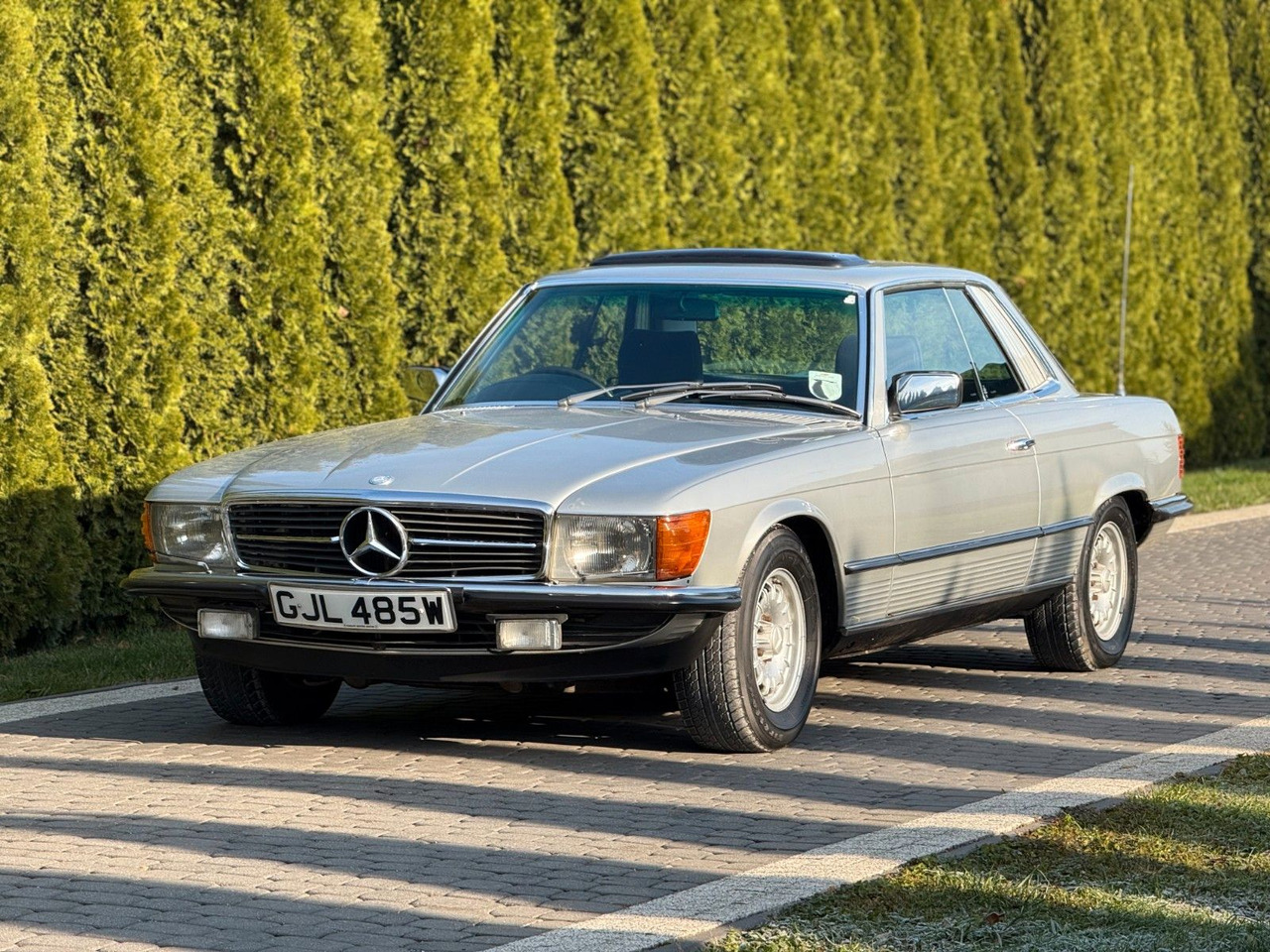 Mercedes-Benz SL 380 C - Car: picture 1 Mercedes-Benz SL 380 C - Car: picture 1