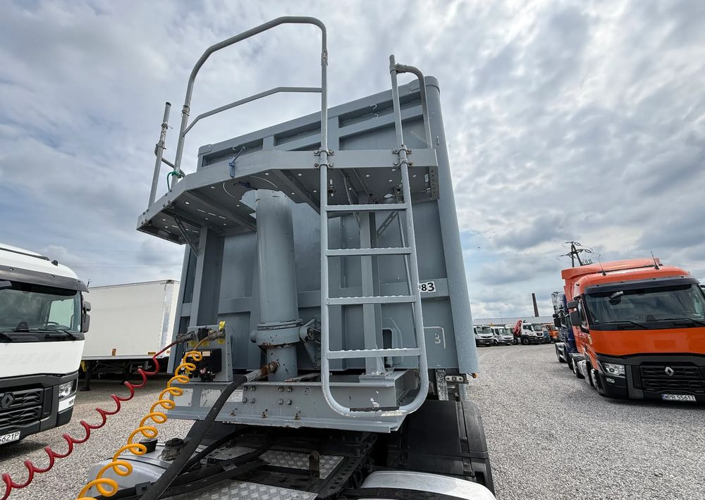 Stas 51 m3 OSIE MERCEDES PODNOSZONA OŚ - Tipper semi-trailer: picture 2 Stas 51 m3 OSIE MERCEDES PODNOSZONA OŚ - Tipper semi-trailer: picture 2