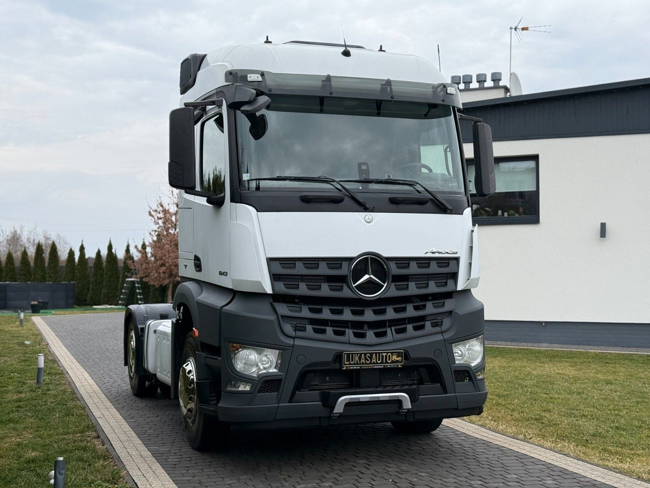 Mercedes-Benz AROCS 1843 HYDRAULIC - Tractor unit: picture 3 Mercedes-Benz AROCS 1843 HYDRAULIC - Tractor unit: picture 3