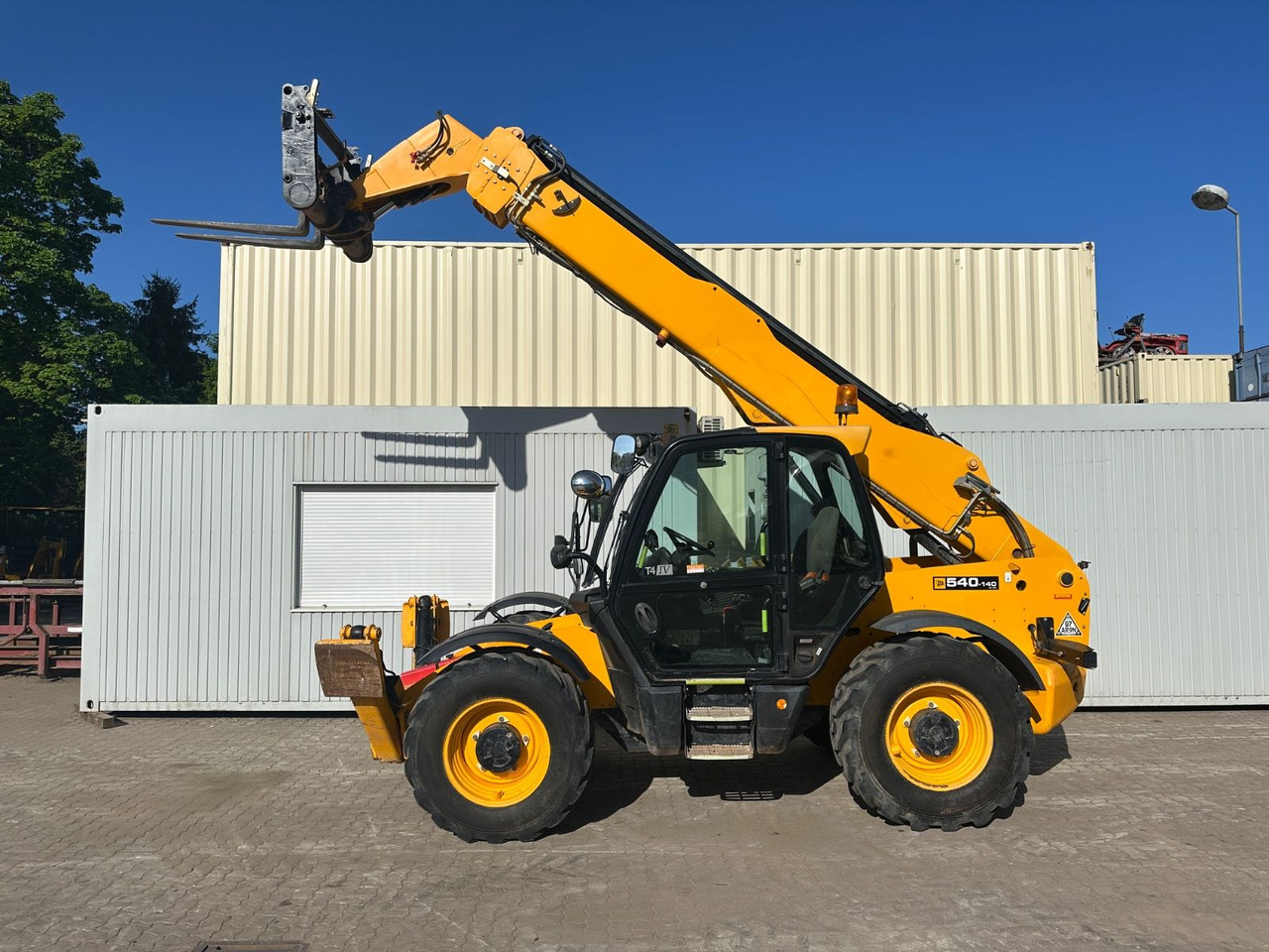 JCB 540-140 /2017 BJ /14M/4 T /3.584 Bh - Telescopic handler: picture 2 JCB 540-140 /2017 BJ /14M/4 T /3.584 Bh - Telescopic handler: picture 2
