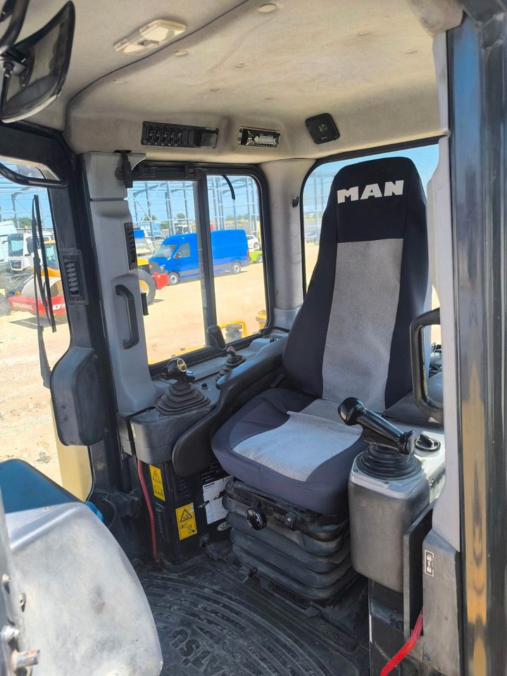 Bulldozer Komatsu D155AX-6: picture 8 Bulldozer Komatsu D155AX-6: picture 8