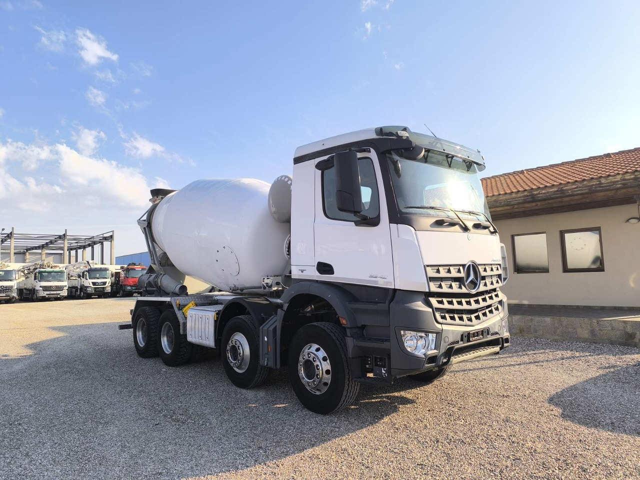 Concrete mixer truck MERCEDES-BENZ AROCS 3242 CIFA 9M3: picture 1
