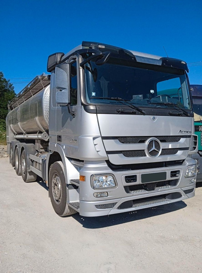 Mercedes-Benz ACTROS 3248 - Tank truck: picture 1 Mercedes-Benz ACTROS 3248 - Tank truck: picture 1