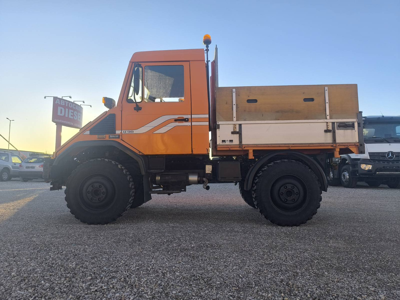 UNIMOG U90 - Tipper: picture 4 UNIMOG U90 - Tipper: picture 4