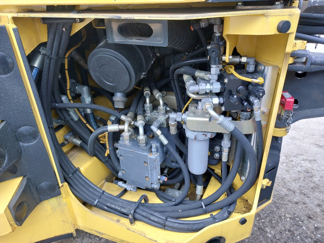 BOMAG DE BW 151 AD-4 AM  Tier 3 - Roller: picture 5 BOMAG DE BW 151 AD-4 AM  Tier 3 - Roller: picture 5