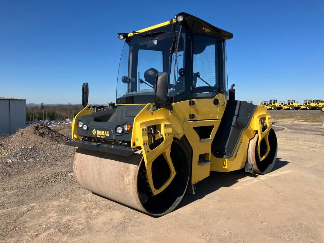 BOMAG DE BW 151 AD-50  Stage IIIa/Tier 4i - Road roller: picture 1 BOMAG DE BW 151 AD-50  Stage IIIa/Tier 4i - Road roller: picture 1