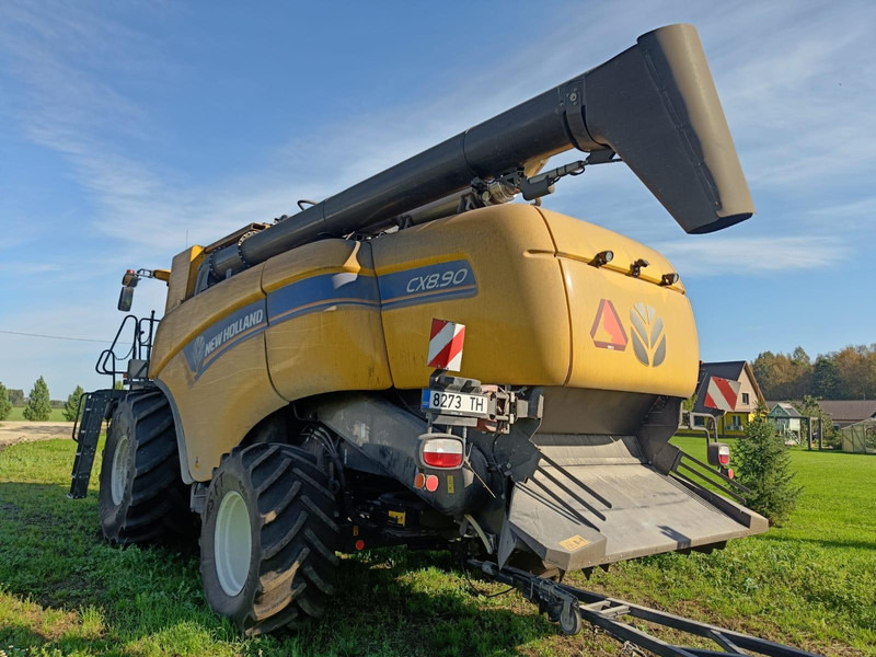New Holland CX 8.90 - Combine harvester: picture 3 New Holland CX 8.90 - Combine harvester: picture 3