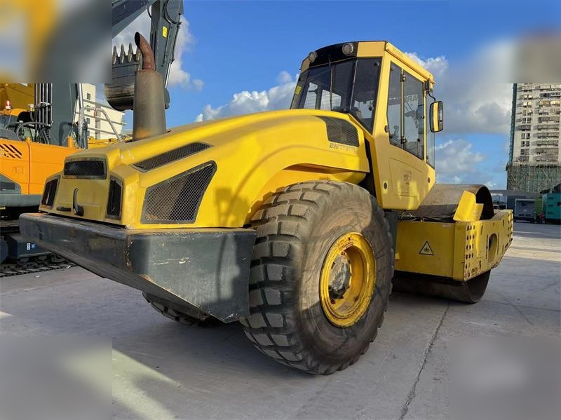 BOMAG BW226DH-4 - Roller: picture 4 BOMAG BW226DH-4 - Roller: picture 4