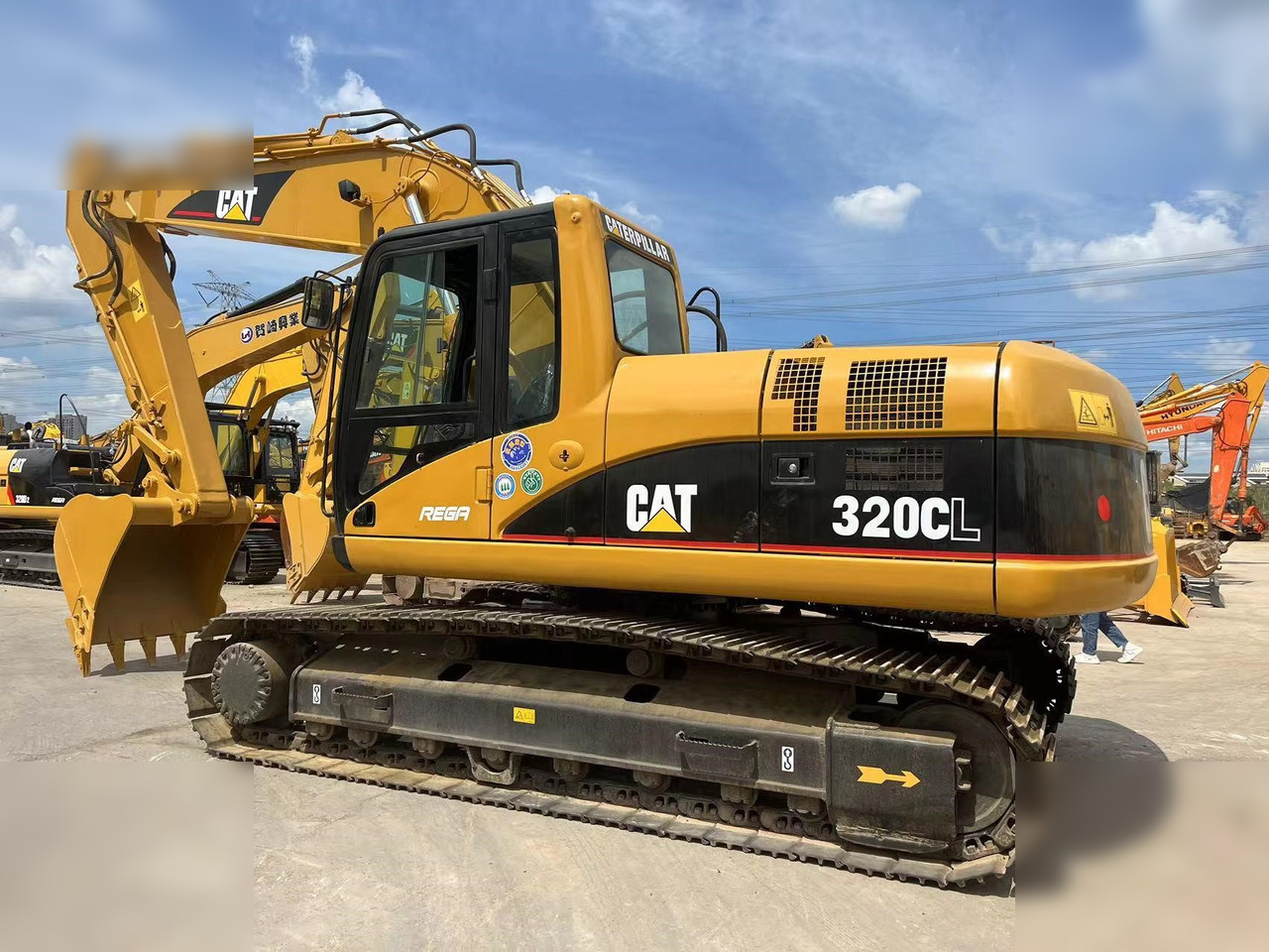 CATERPILLAR 320CL - Crawler excavator: picture 3 CATERPILLAR 320CL - Crawler excavator: picture 3