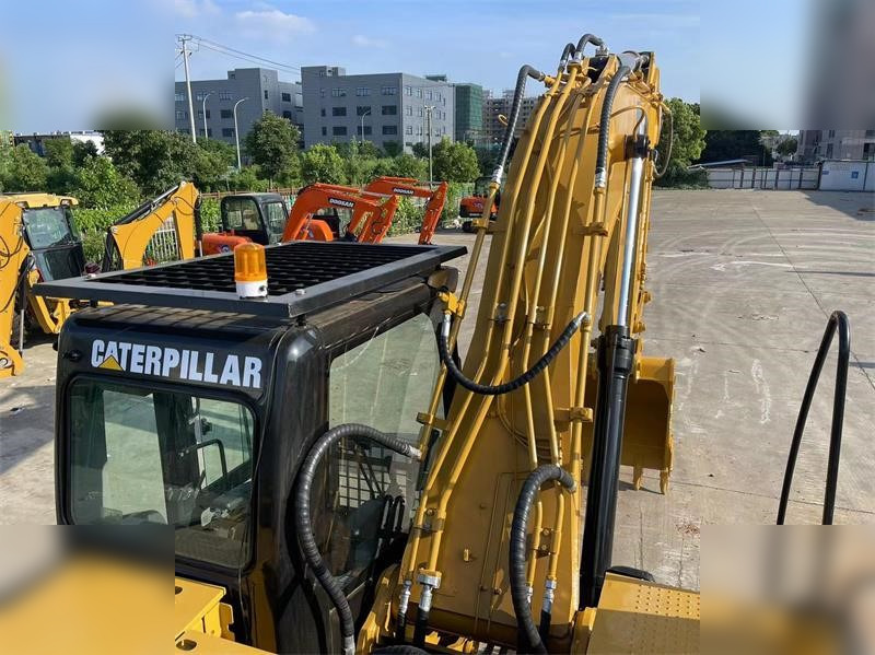 Crawler excavator CATERPILLAR 320DL: picture 6