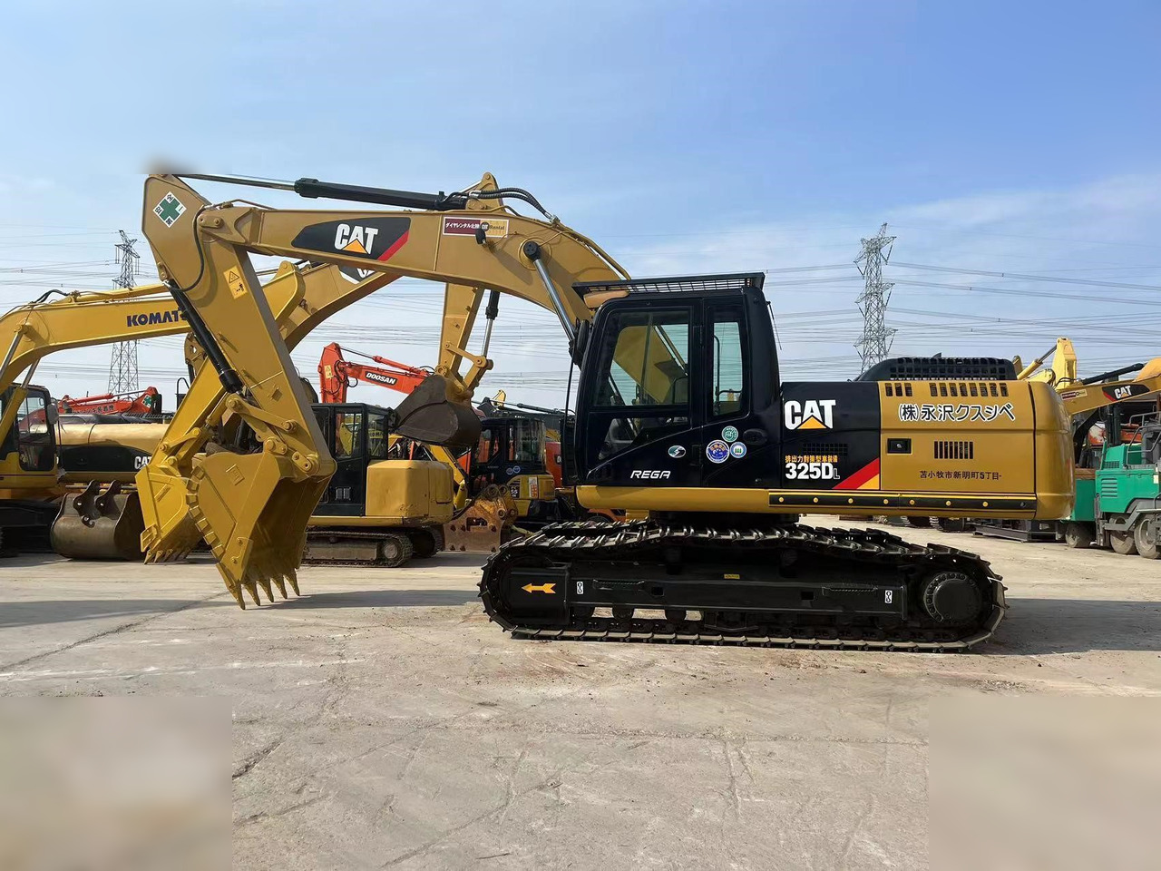 CATERPILLAR 325DL - Crawler excavator: picture 1 CATERPILLAR 325DL - Crawler excavator: picture 1