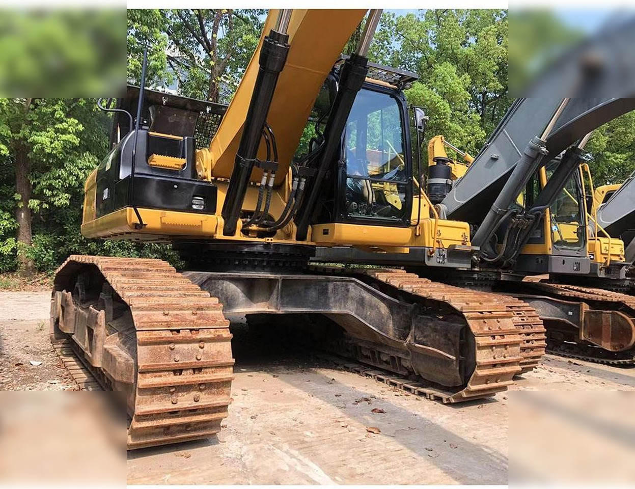 CATERPILLAR 340D2L - Crawler excavator: picture 1 CATERPILLAR 340D2L - Crawler excavator: picture 1