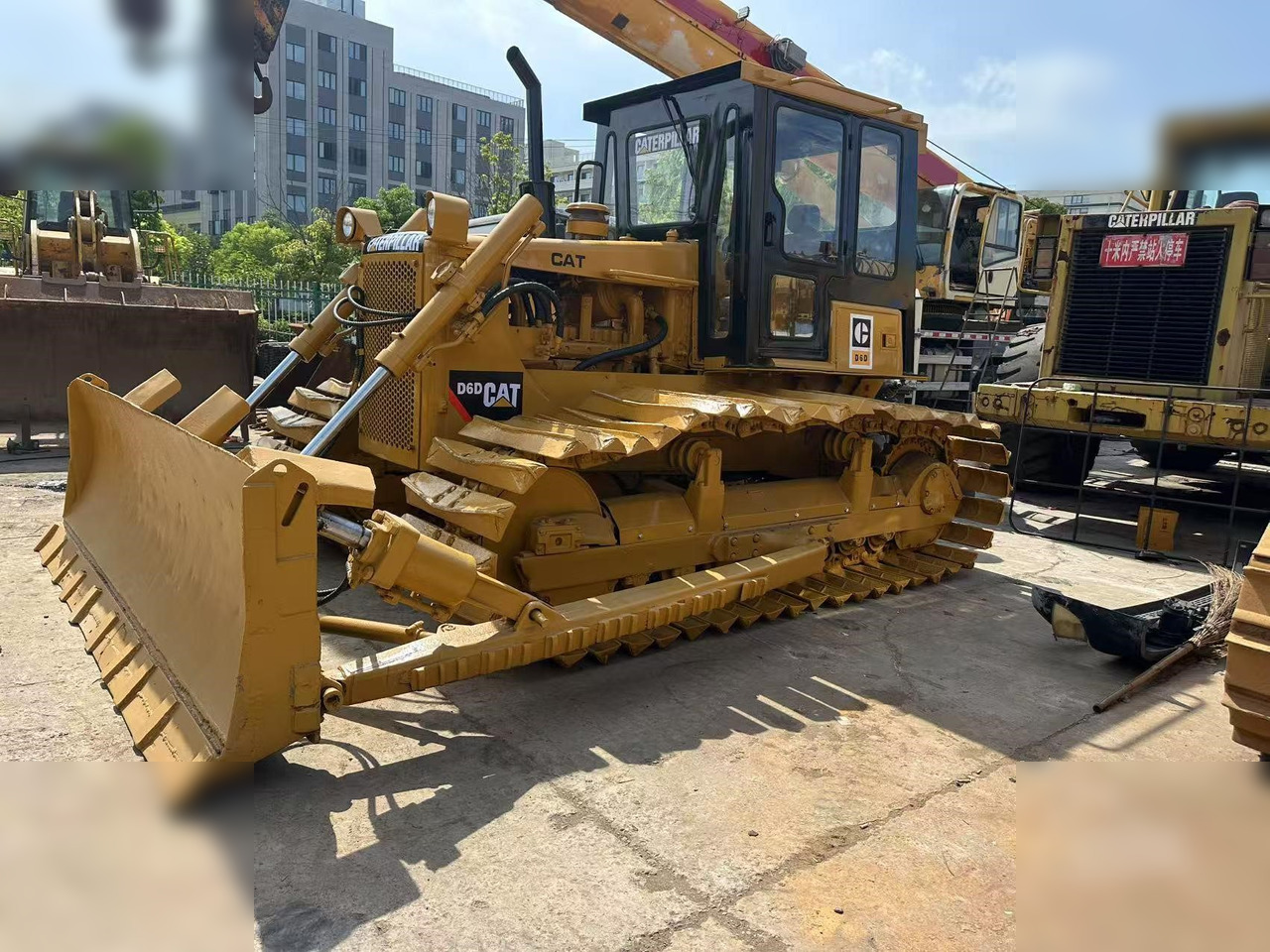 CATERPILLAR D6D - Bulldozer: picture 1 CATERPILLAR D6D - Bulldozer: picture 1