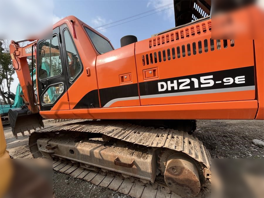 DOOSAN DH215-9E - Crawler excavator: picture 2 DOOSAN DH215-9E - Crawler excavator: picture 2