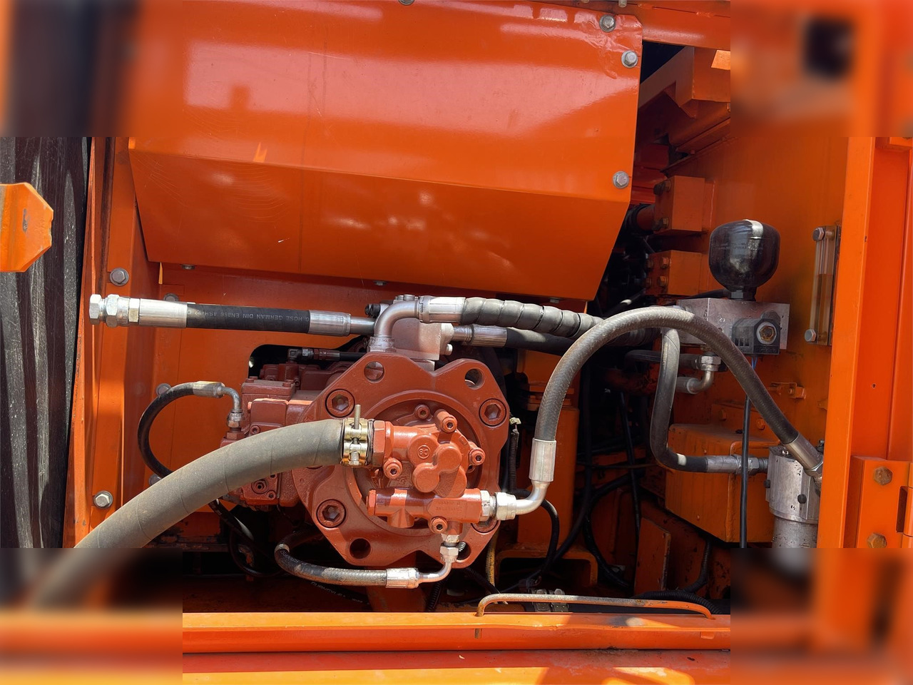 DOOSAN DH220 LC-7 - Crawler excavator: picture 3 DOOSAN DH220 LC-7 - Crawler excavator: picture 3
