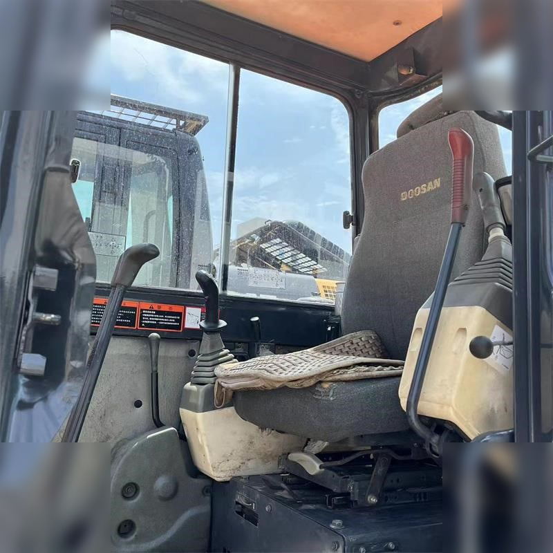 Mini excavator DOOSAN DH55-V: picture 9 Mini excavator DOOSAN DH55-V: picture 9