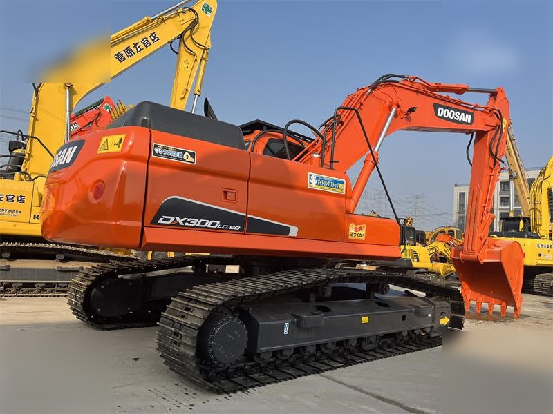 DOOSAN DX300 LC-9C - Crawler excavator: picture 3 DOOSAN DX300 LC-9C - Crawler excavator: picture 3