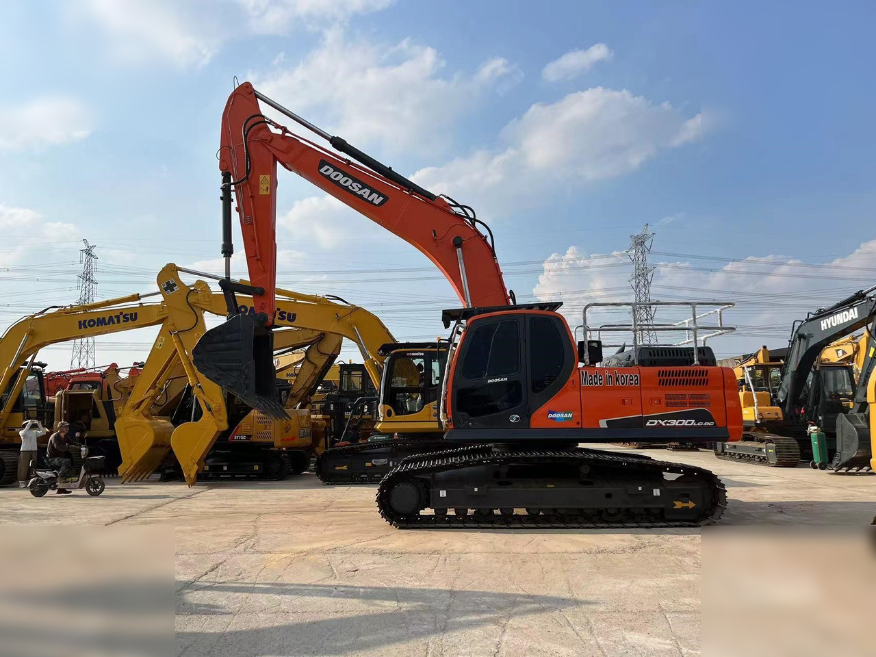 DOOSAN DX300 LC-9C - Crawler excavator: picture 1 DOOSAN DX300 LC-9C - Crawler excavator: picture 1
