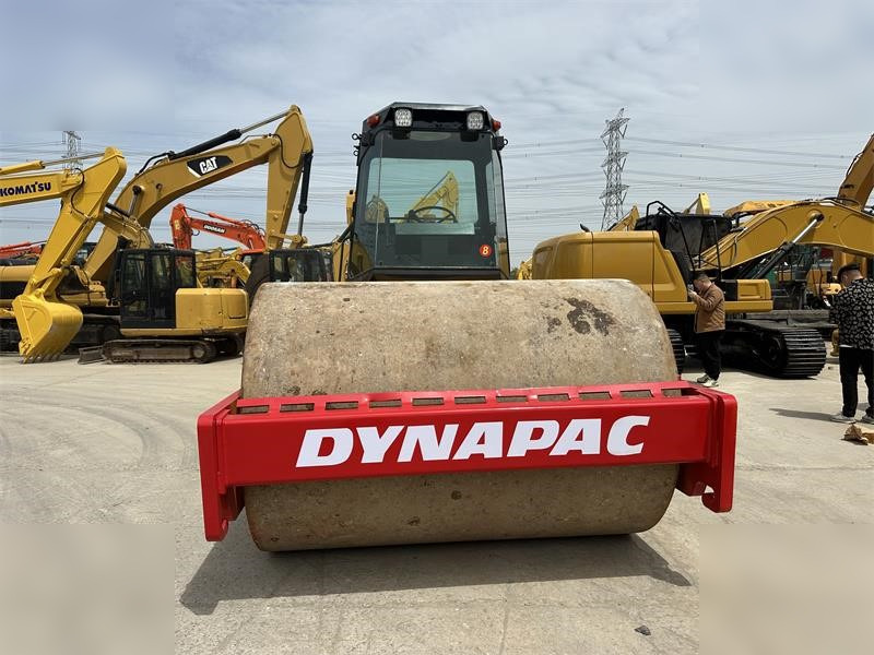 DYNAPAC CA30D - Compactor: picture 3 DYNAPAC CA30D - Compactor: picture 3