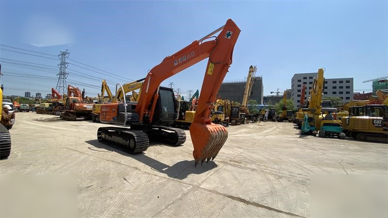 HITACHI ZX120 - Crawler excavator: picture 3 HITACHI ZX120 - Crawler excavator: picture 3