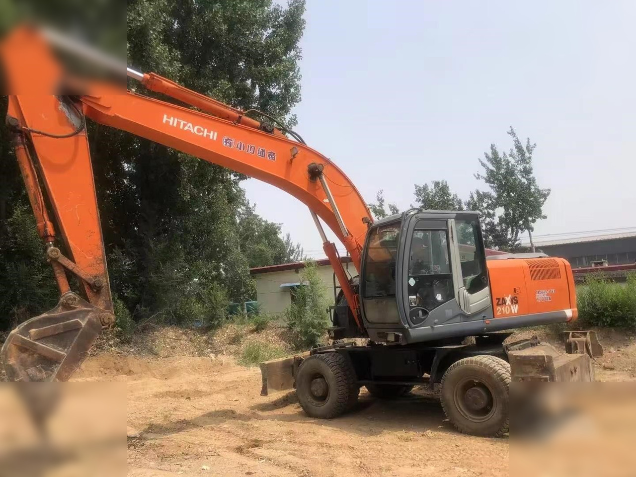 HITACHI ZX210W - Wheel excavator: picture 3 HITACHI ZX210W - Wheel excavator: picture 3