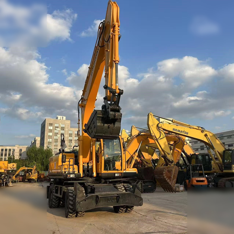 HYUNDAI ROBEX 210W-9 - Wheel excavator: picture 4 HYUNDAI ROBEX 210W-9 - Wheel excavator: picture 4