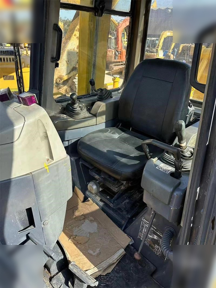 KOMATSU D155AX-5 - Bulldozer: picture 5 KOMATSU D155AX-5 - Bulldozer: picture 5