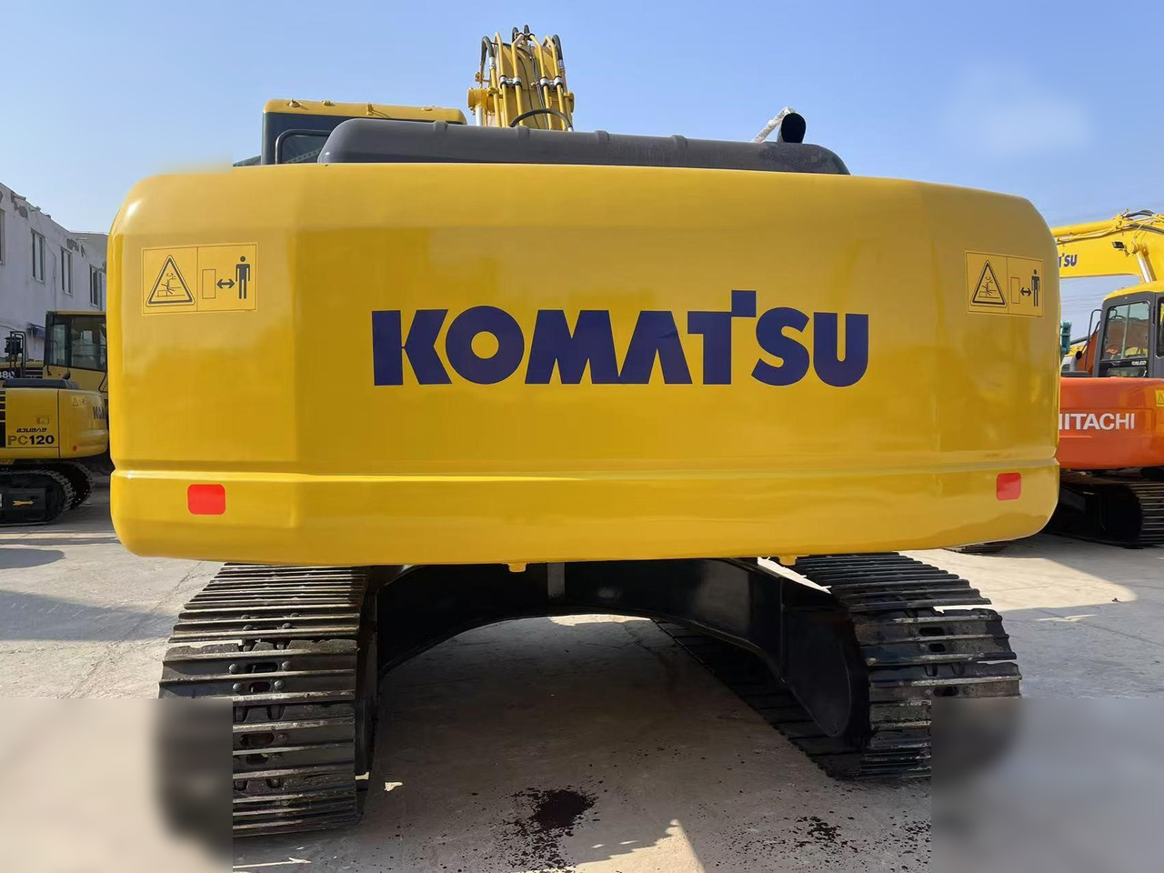 KOMATSU PC220-7 - Crawler excavator: picture 3 KOMATSU PC220-7 - Crawler excavator: picture 3